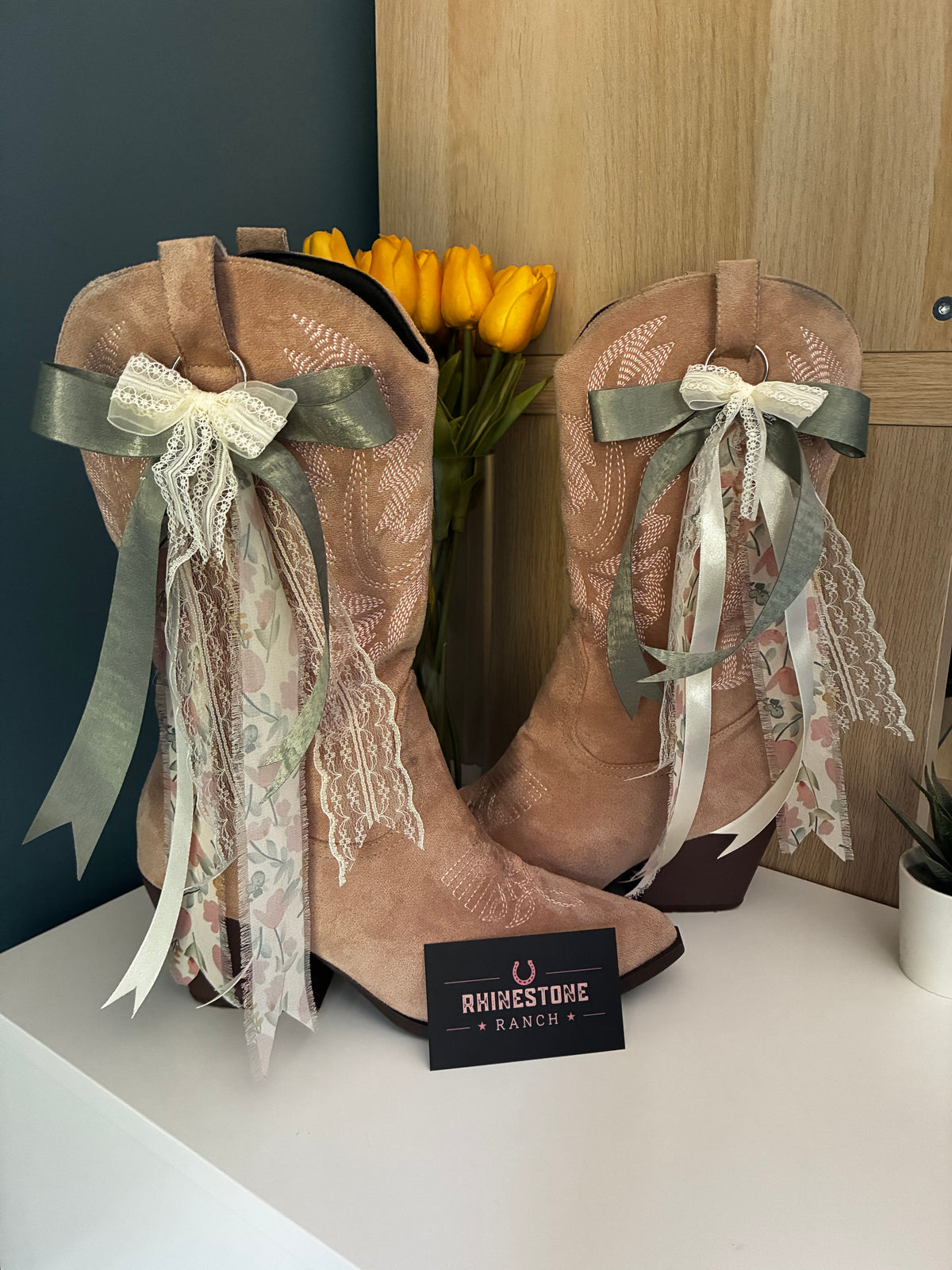 Sage, Cream & Pink Bows
